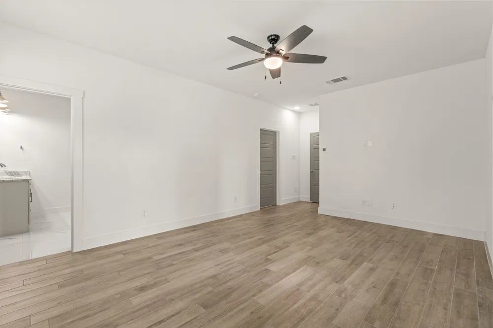 5618 Oaks Lane Westworth Village, TX 76114