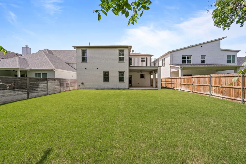 5618 Oaks Lane Westworth Village, TX 76114