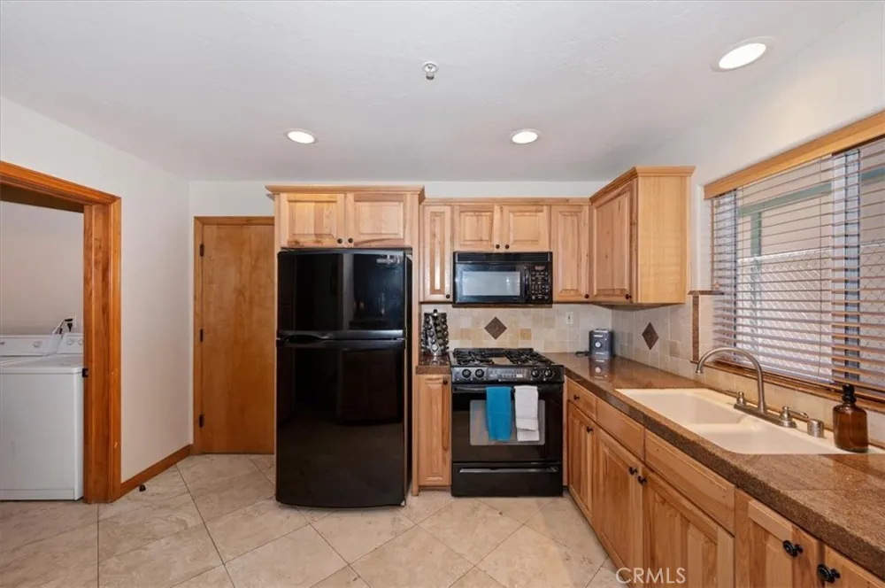 745 Summit Boulevard Big Bear Lake, CA 92315