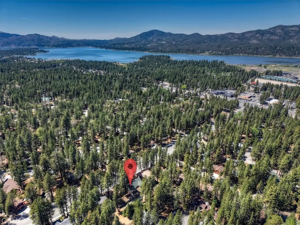 745 Summit Boulevard Big Bear Lake, CA 92315