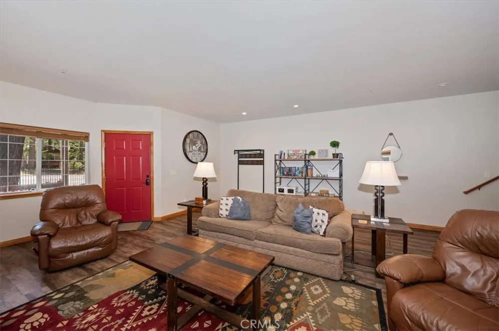 745 Summit Boulevard Big Bear Lake, CA 92315