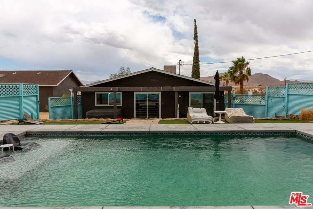 2651 Foxy Flats Road Joshua Tree, CA 92252