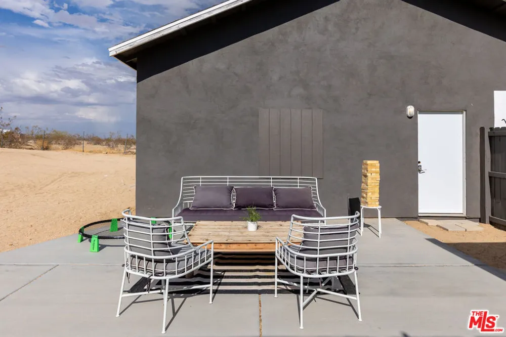 2651 Foxy Flats Road Joshua Tree, CA 92252