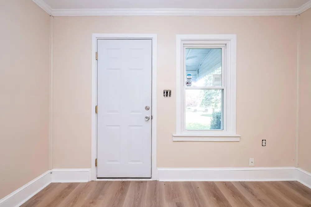 16167 Hauss Avenue Eastpointe City, MI 48021
