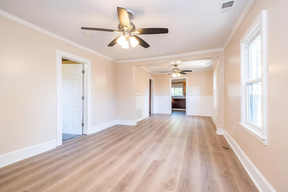 16167 Hauss Avenue Eastpointe City, MI 48021