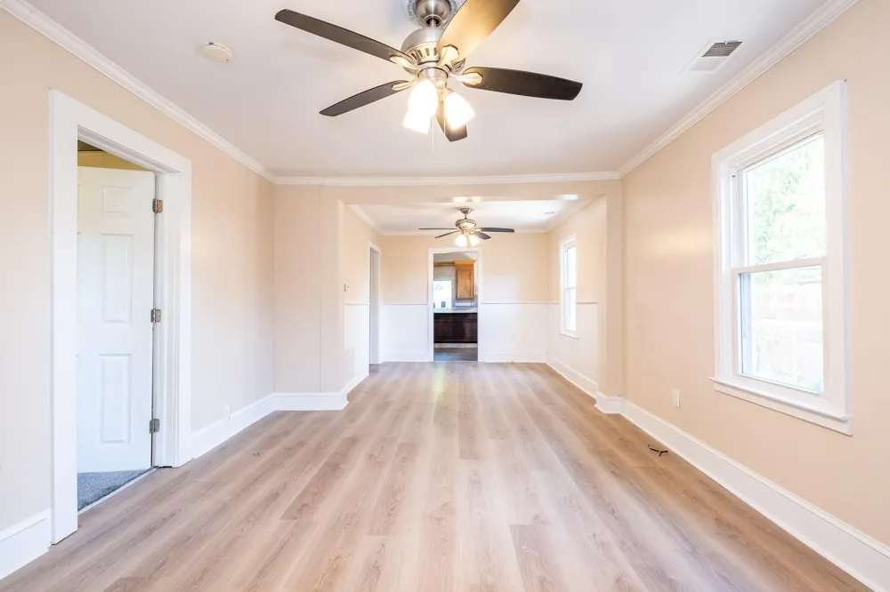 16167 Hauss Avenue Eastpointe City, MI 48021