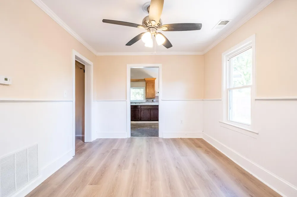 16167 Hauss Avenue Eastpointe City, MI 48021