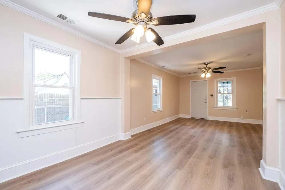 16167 Hauss Avenue Eastpointe City, MI 48021