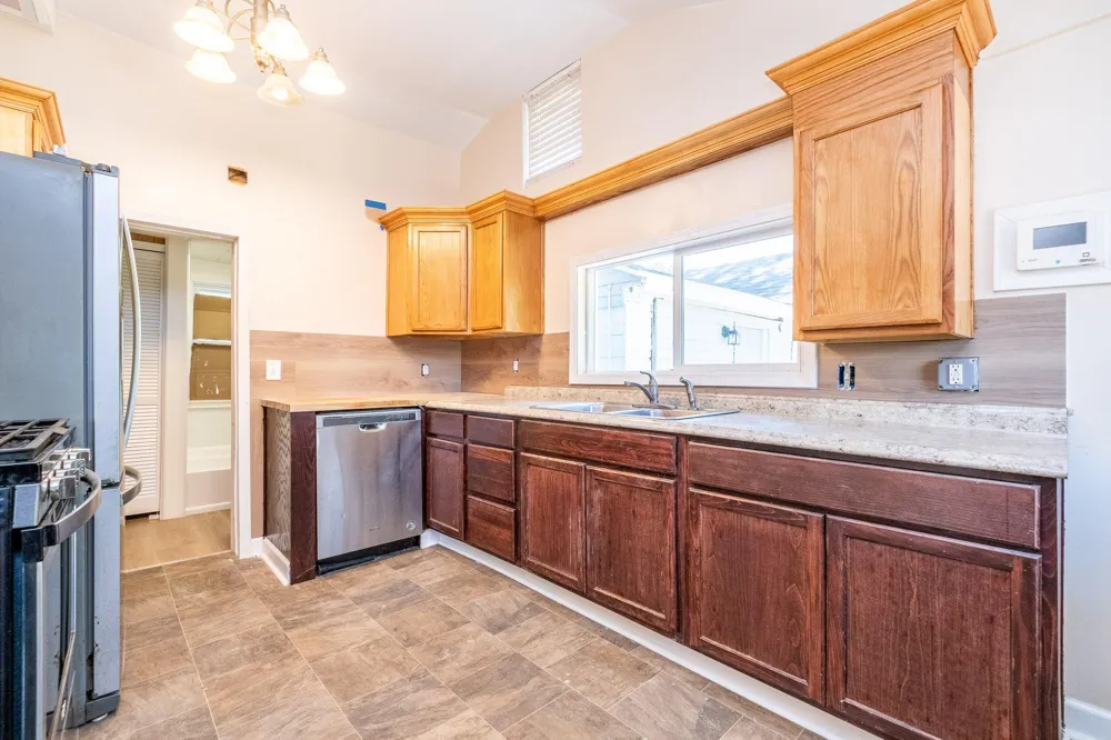 16167 Hauss Avenue Eastpointe City, MI 48021