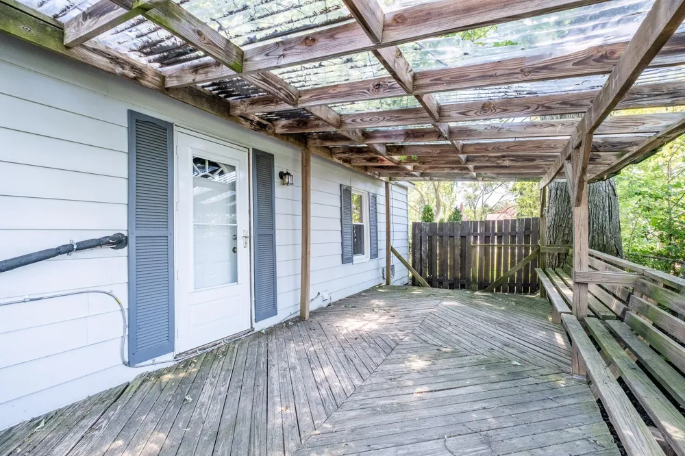 16167 Hauss Avenue Eastpointe City, MI 48021