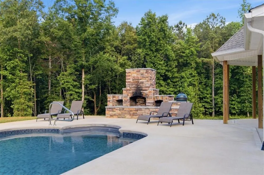 1950 E Church Road Buchanan, GA 30113