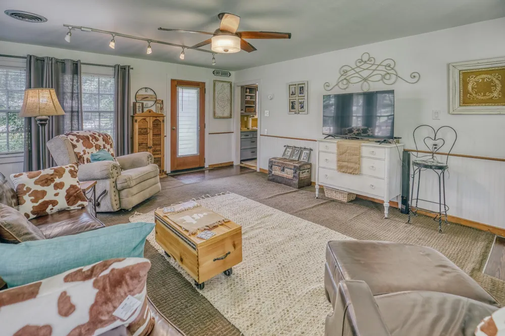 601 S Masonic Street Bellville, TX 77418