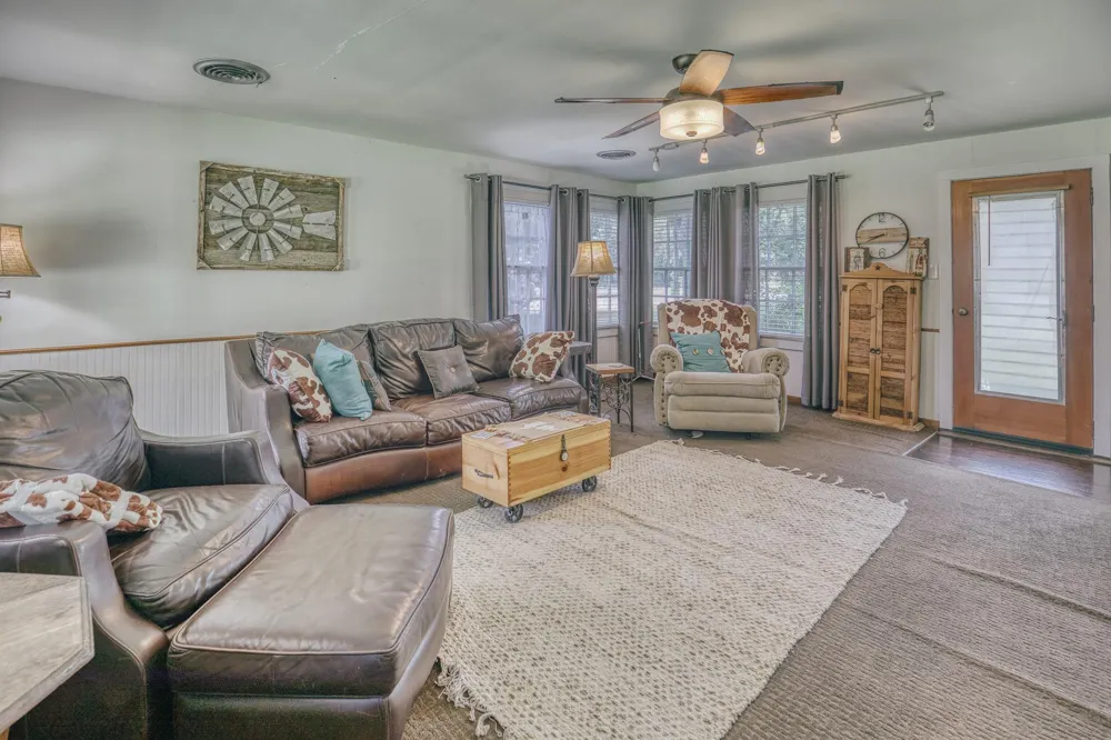 601 S Masonic Street Bellville, TX 77418