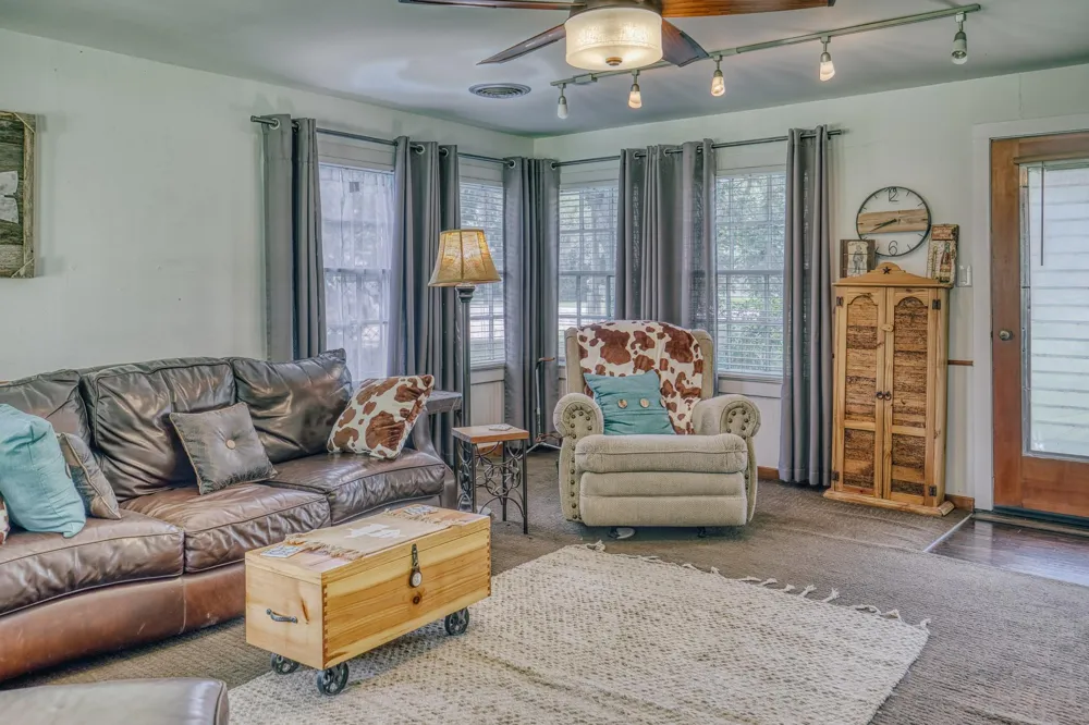601 S Masonic Street Bellville, TX 77418