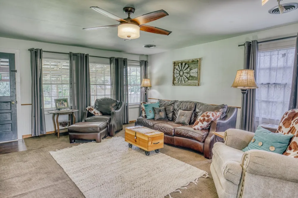 601 S Masonic Street Bellville, TX 77418