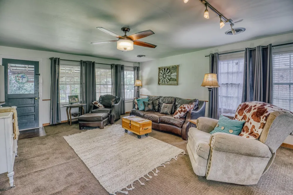 601 S Masonic Street Bellville, TX 77418