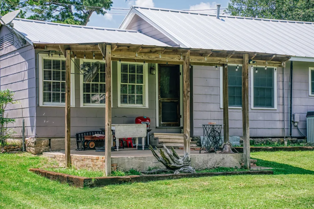 601 S Masonic Street Bellville, TX 77418