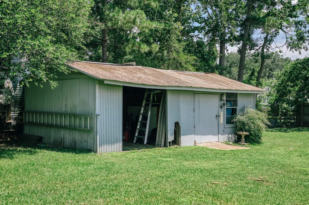 601 S Masonic Street Bellville, TX 77418