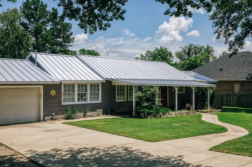 601 S Masonic Street Bellville, TX 77418