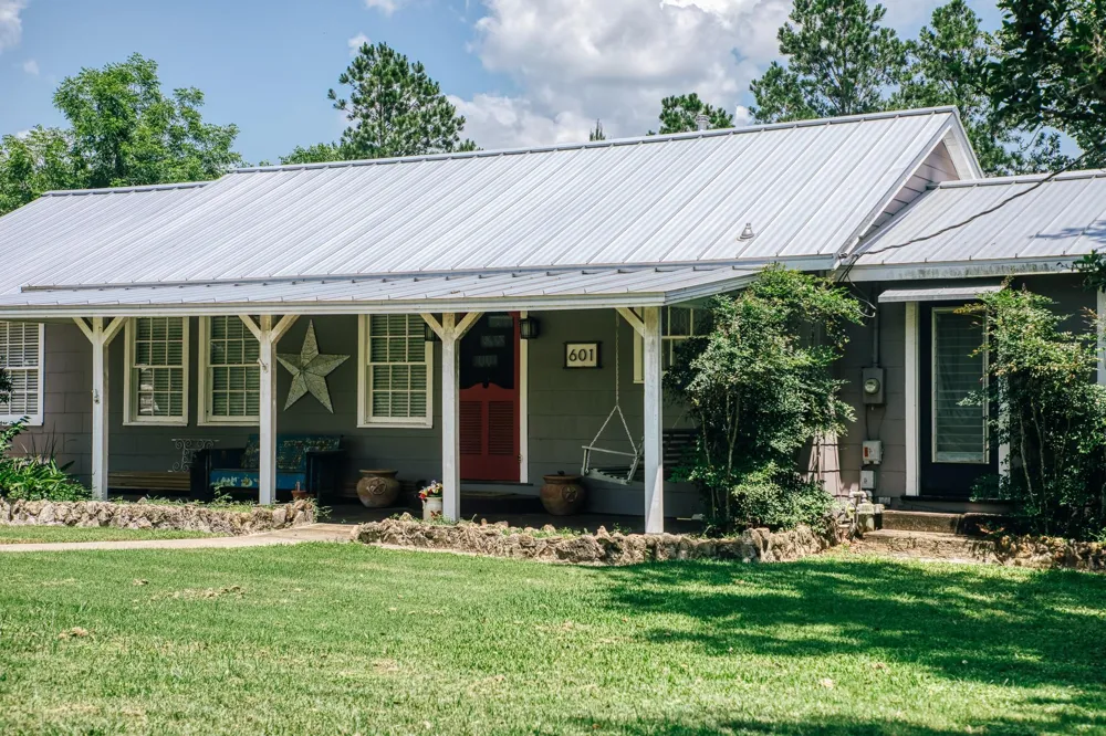 601 S Masonic Street Bellville, TX 77418