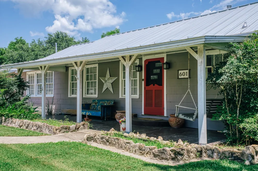 601 S Masonic Street Bellville, TX 77418