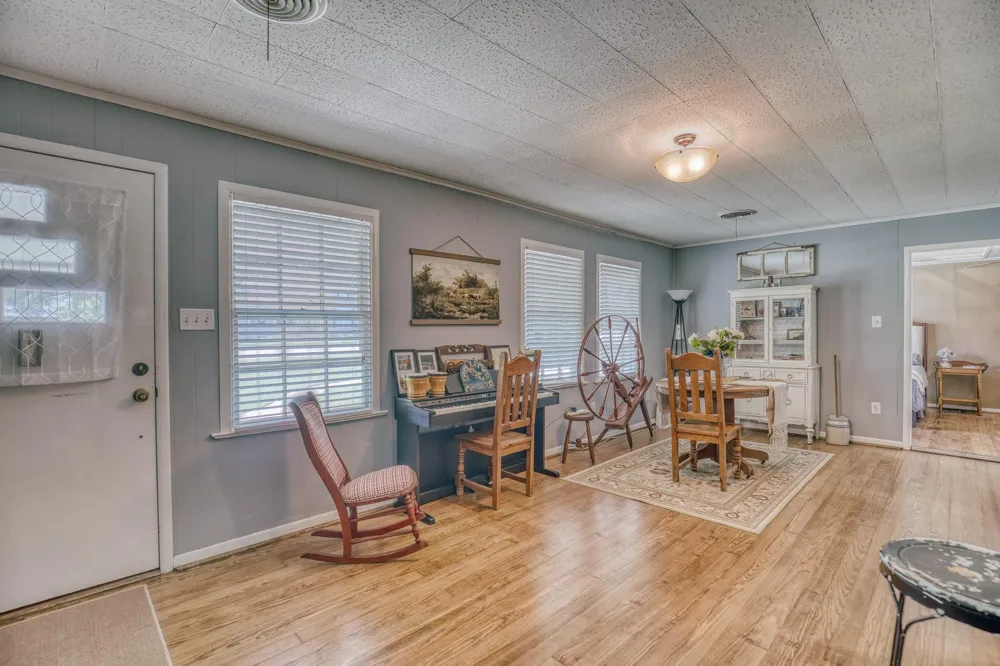601 S Masonic Street Bellville, TX 77418