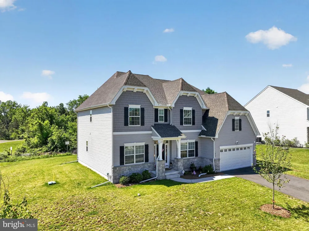 1059 SMYTH LANE Pennsburg, PA 18073