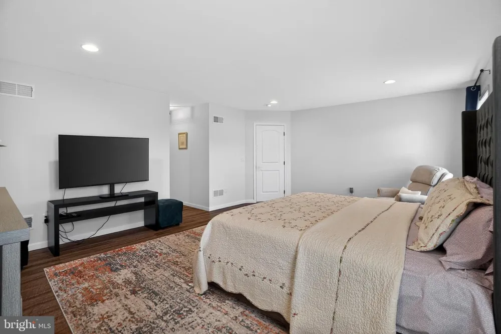 1059 SMYTH LANE Pennsburg, PA 18073