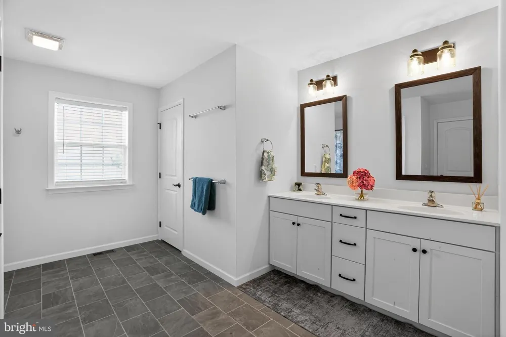 1059 SMYTH LANE Pennsburg, PA 18073