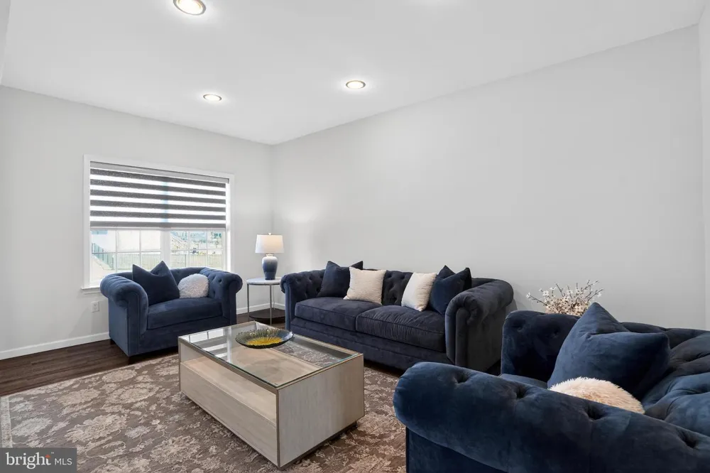 1059 SMYTH LANE Pennsburg, PA 18073