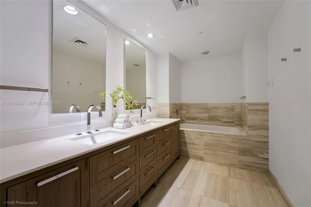 350 Ocean Dr #405N Key Biscayne, FL 33149
