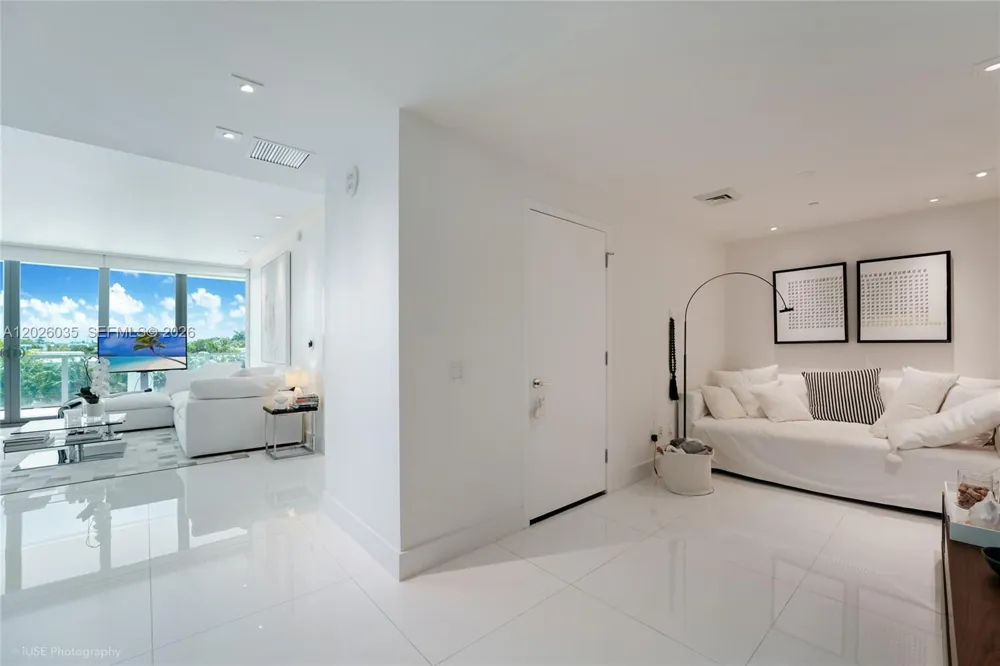 350 Ocean Dr #405N Key Biscayne, FL 33149
