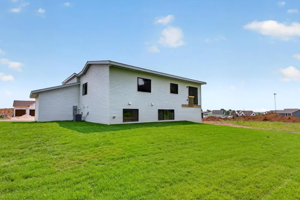 1146 Petersen Court NW Stewartville, MN 55976