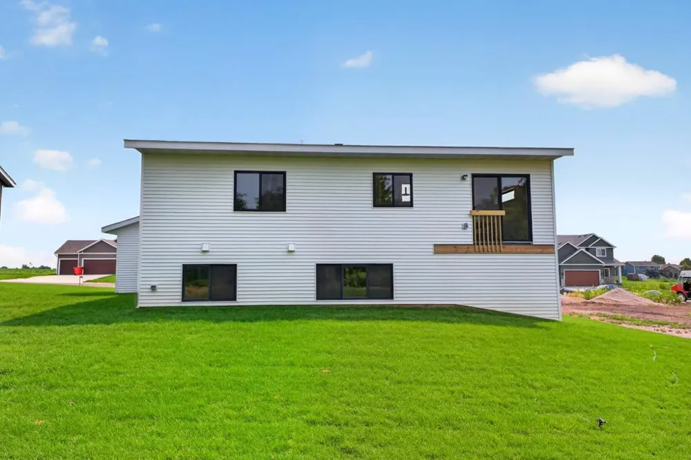 1146 Petersen Court NW Stewartville, MN 55976