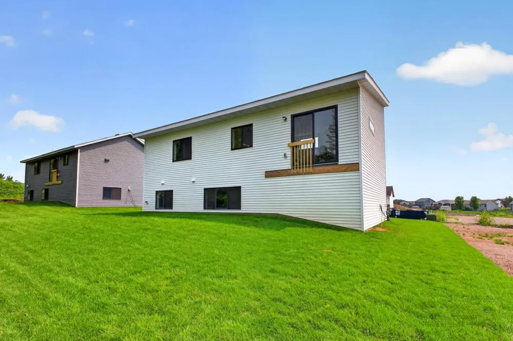 1146 Petersen Court NW Stewartville, MN 55976