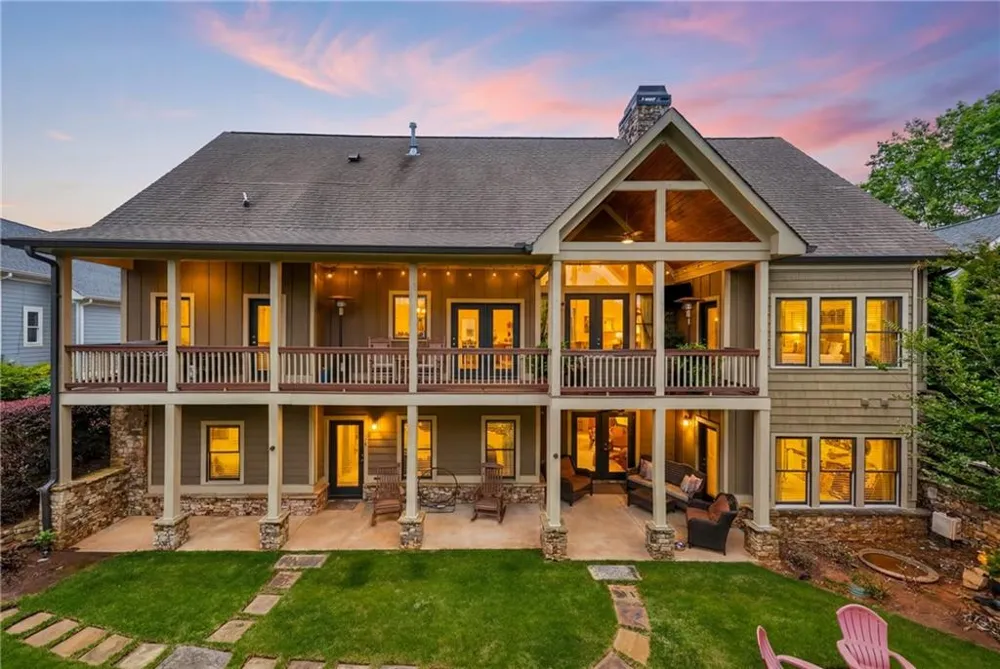 65 Cottage Lane Toccoa, GA 30577