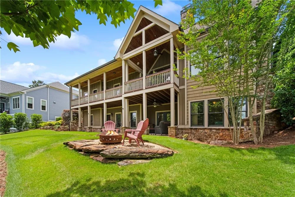 65 Cottage Lane Toccoa, GA 30577