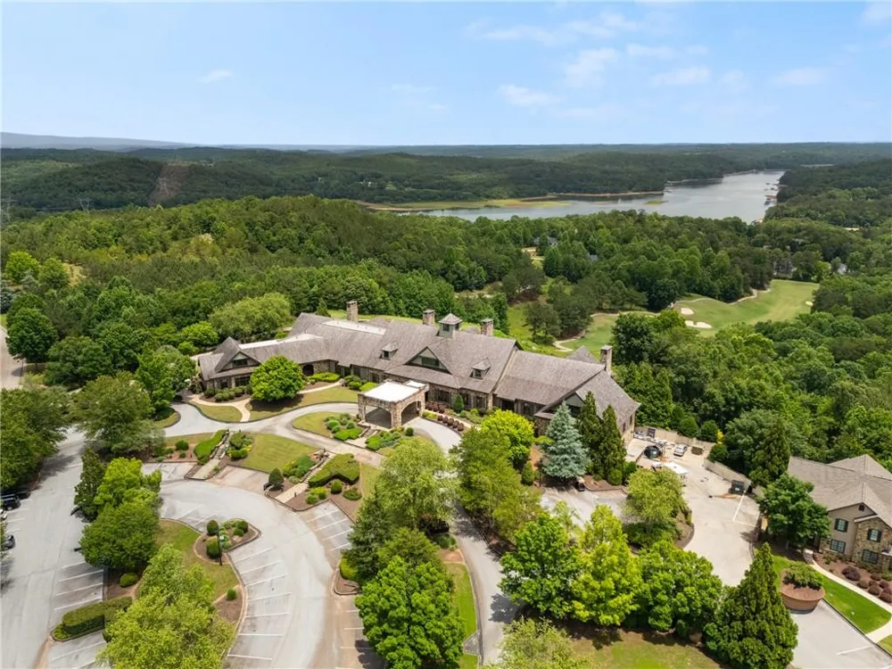 65 Cottage Lane Toccoa, GA 30577