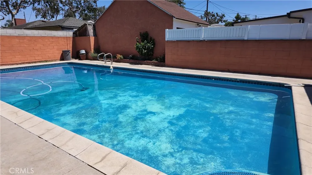 6032 Oliva Avenue Lakewood, CA 90712