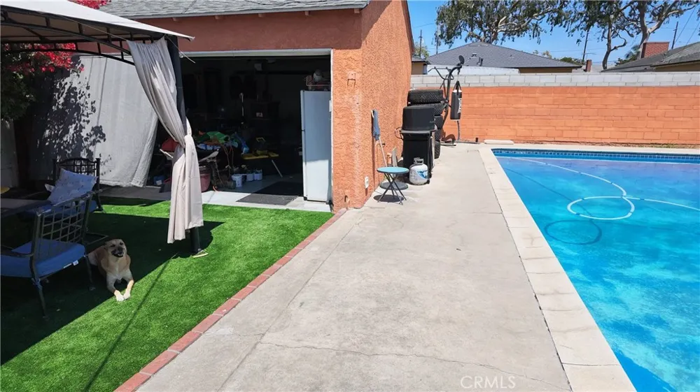 6032 Oliva Avenue Lakewood, CA 90712