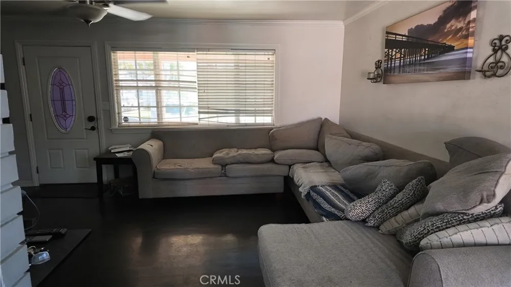 6032 Oliva Avenue Lakewood, CA 90712