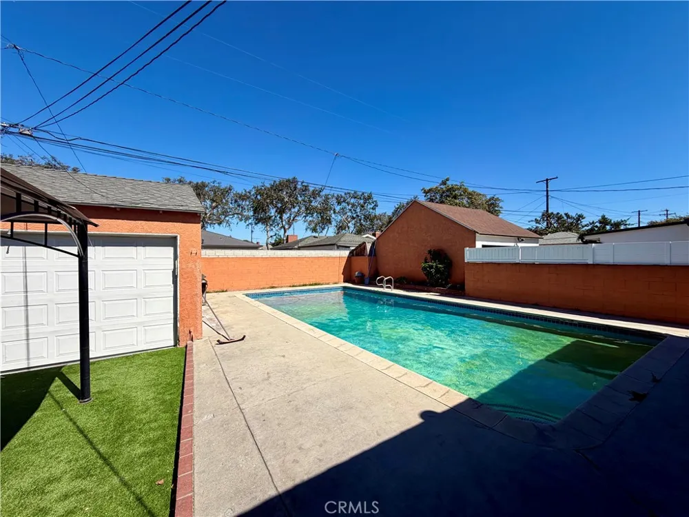 6032 Oliva Avenue Lakewood, CA 90712