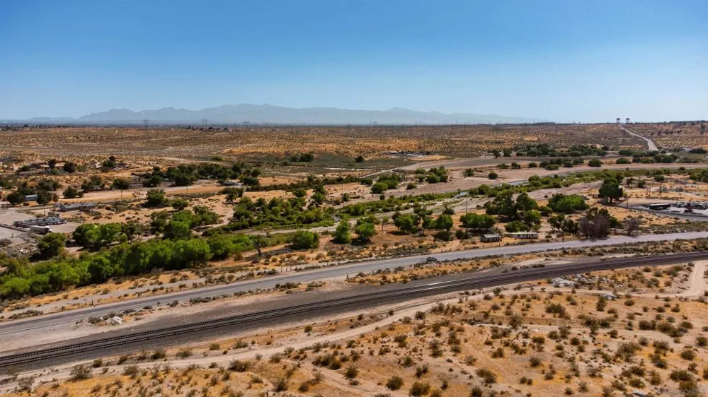 17930 National Trails Hwy Oro Grande, CA 92368