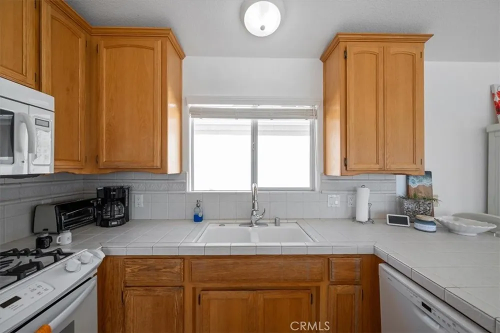 191 J STREET Cayucos, CA 93430