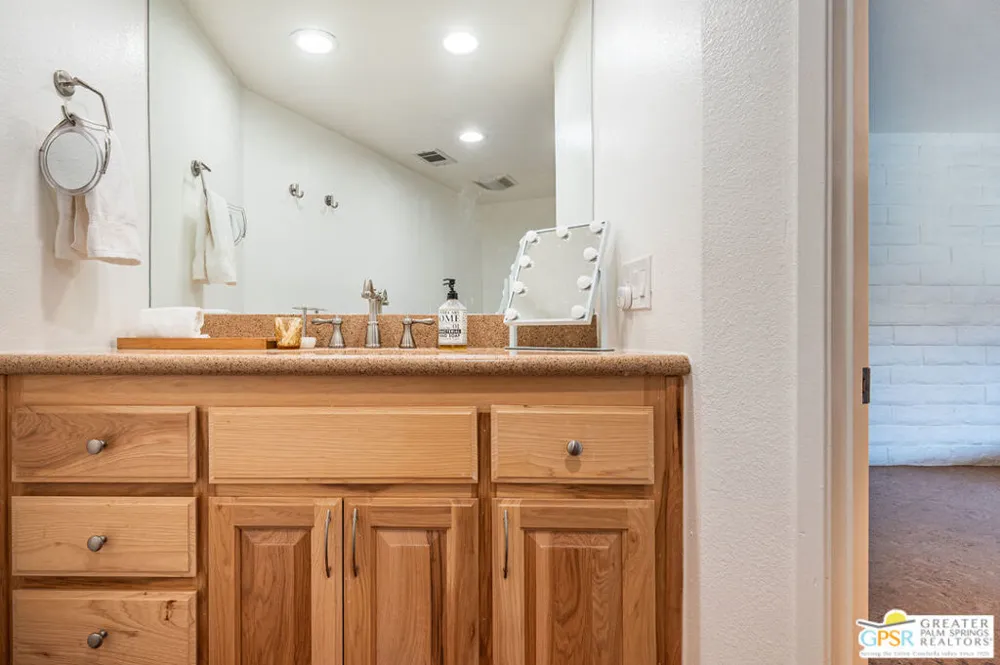 35436 Calle Solana Cathedral City, CA 92234