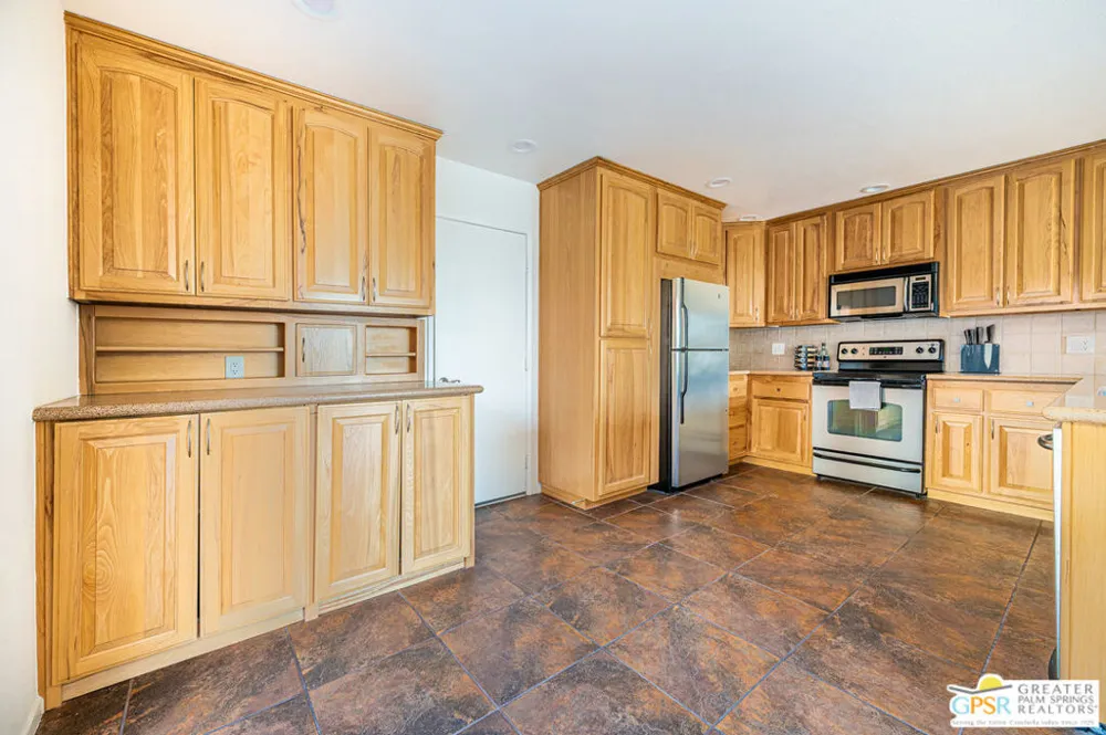 35436 Calle Solana Cathedral City, CA 92234