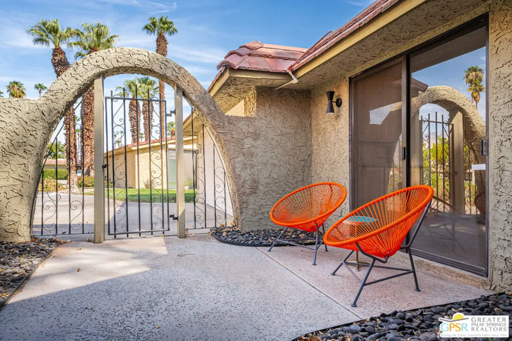 35436 Calle Solana Cathedral City, CA 92234