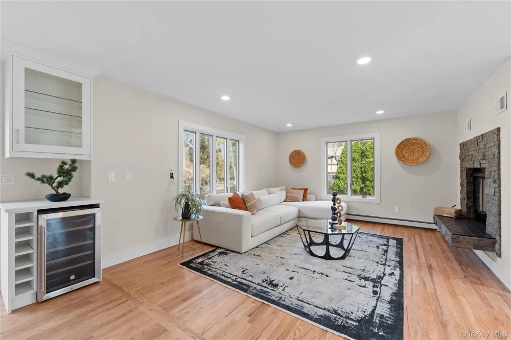 3 Indian Valley Road East Setauket, NY 11733