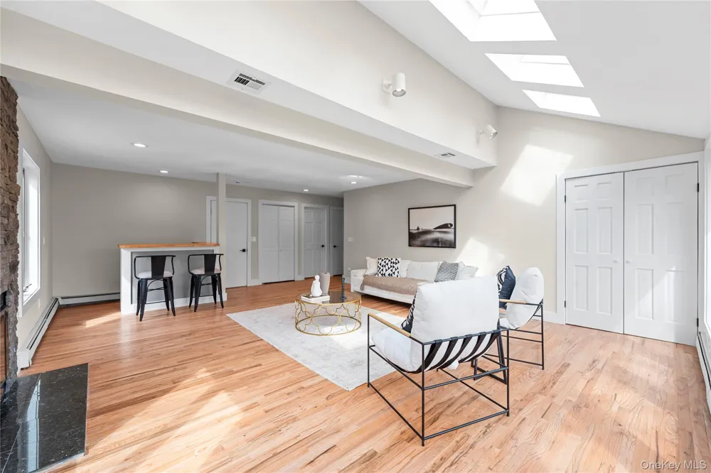 3 Indian Valley Road East Setauket, NY 11733