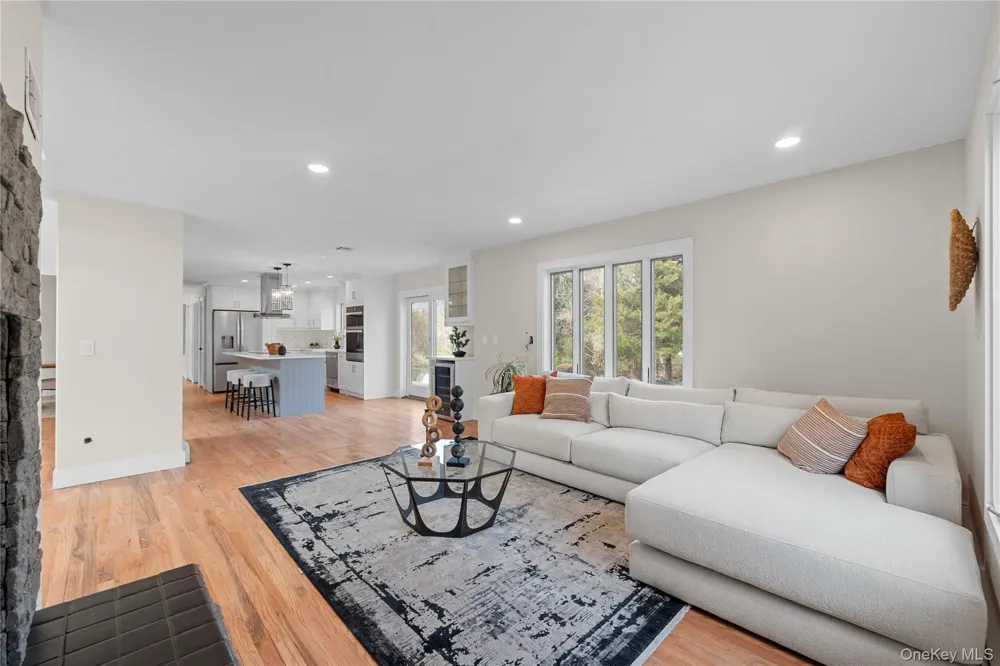 3 Indian Valley Road East Setauket, NY 11733